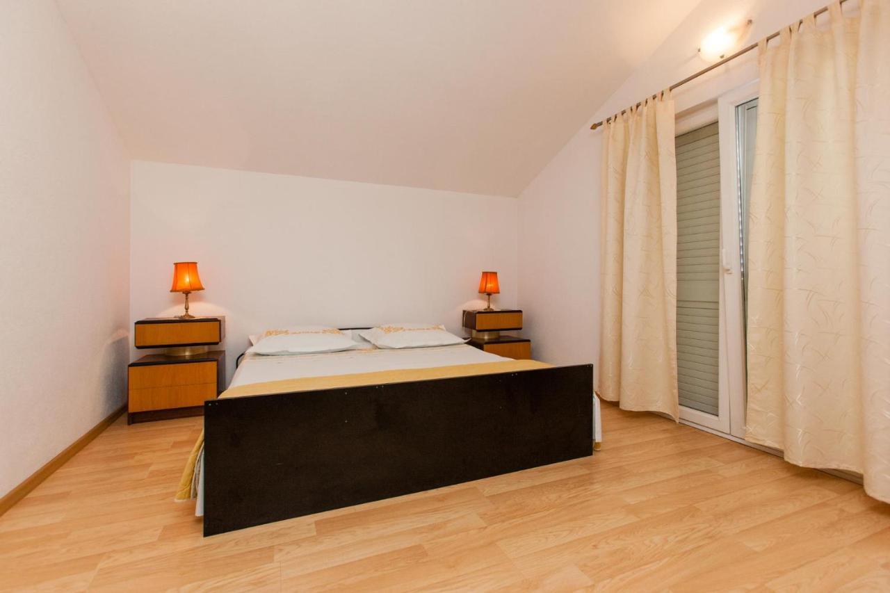 Holiday Home Beata Трогир Экстерьер фото