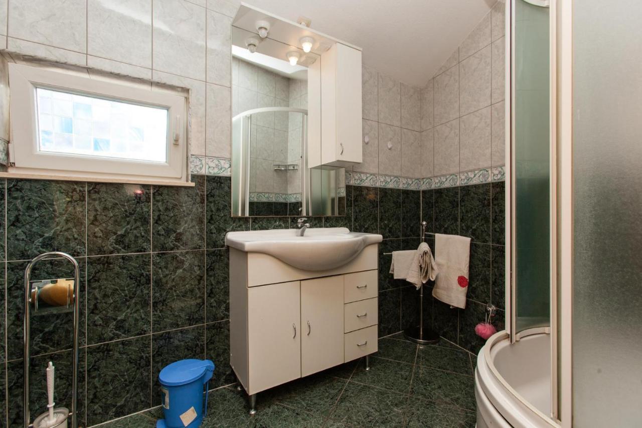 Holiday Home Beata Трогир Экстерьер фото